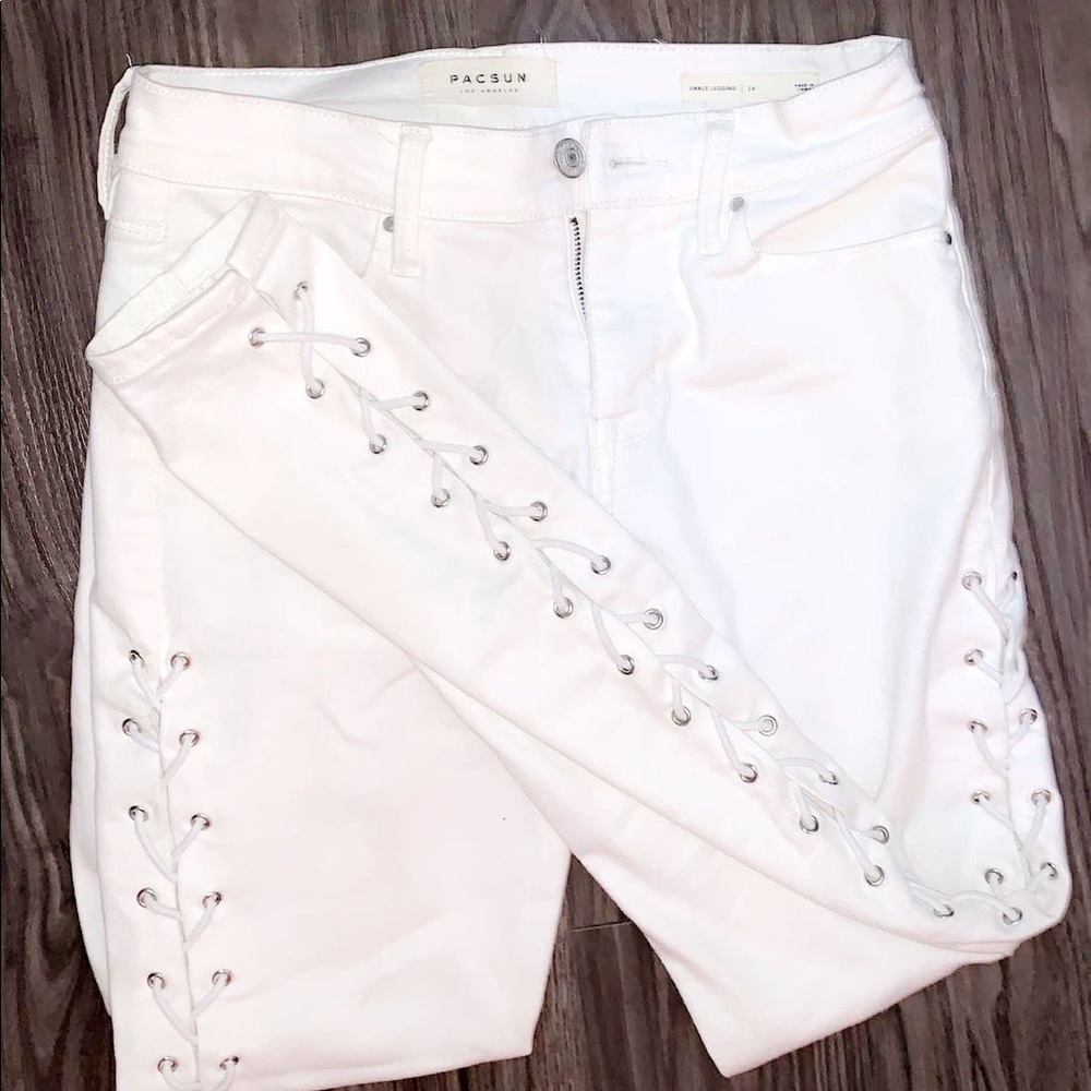 white pacsun ringed jeans 🦋🦋🦋 - Picture 2 of 3